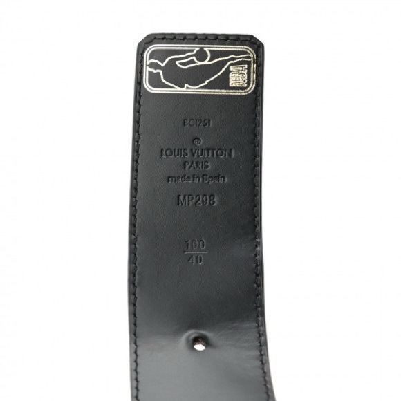 LOUIS VUITTON
x NBA Embossed Monogram LV Initials Reversible Belt 90 36 Black - Picture 2 of 6
